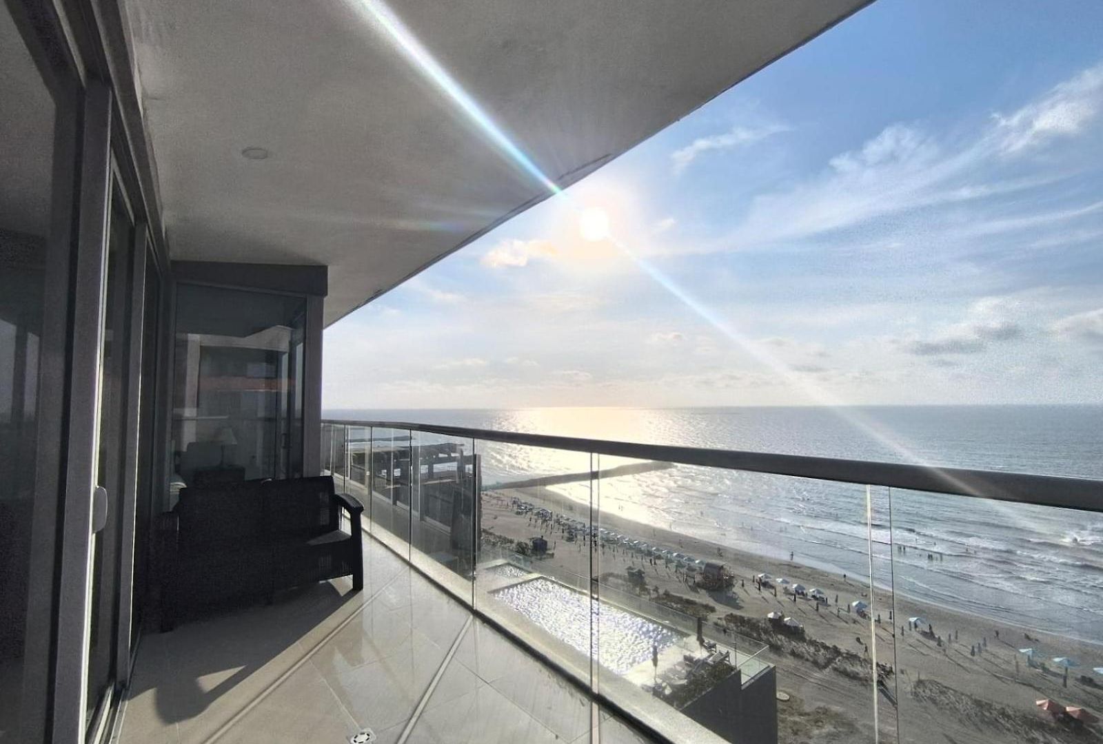 Ocean Front - 5 Stars View