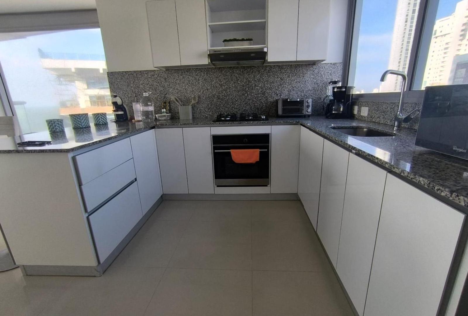 Ocean Front - 5 Stars View *