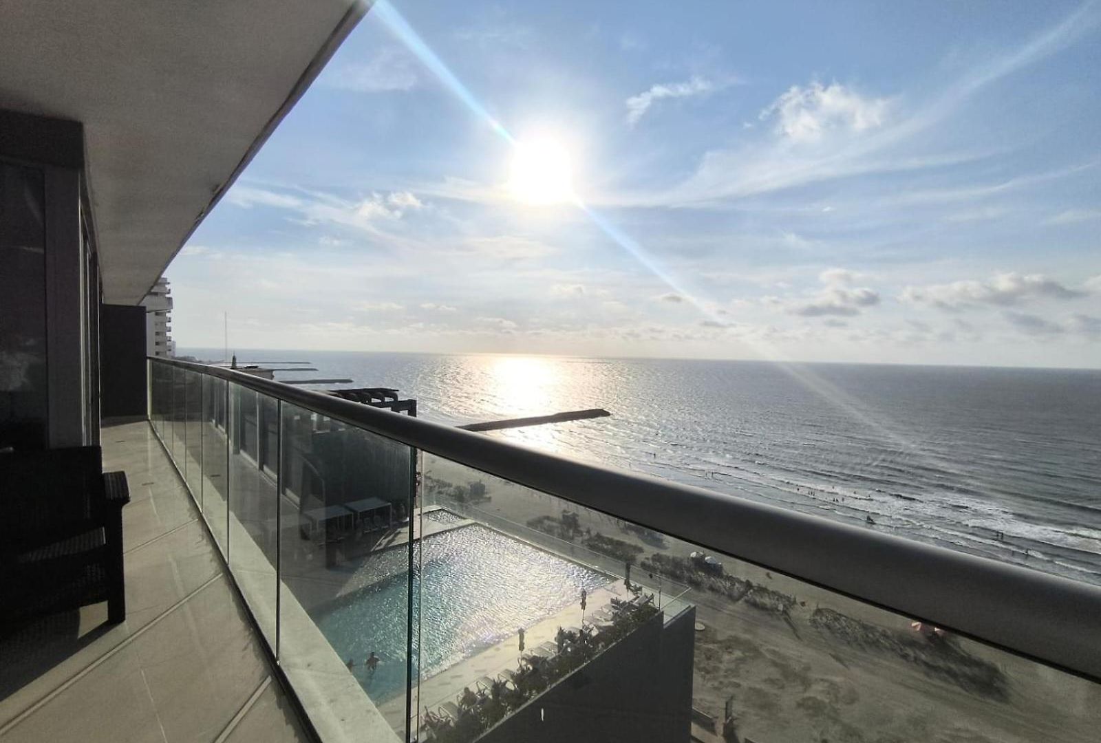 Ocean Front - 5 Stars View Apartamento