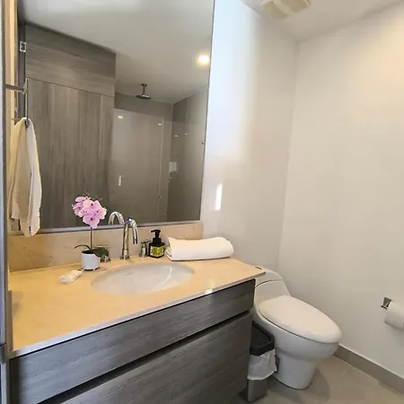 Ocean Front - 5 Stars View Apartamento
